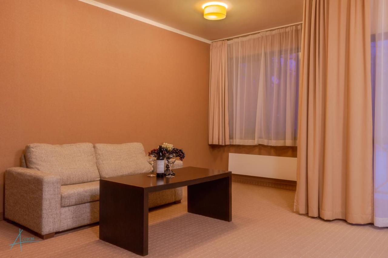 Ostrova Holiday Village Beli Osŭm Dış mekan fotoğraf